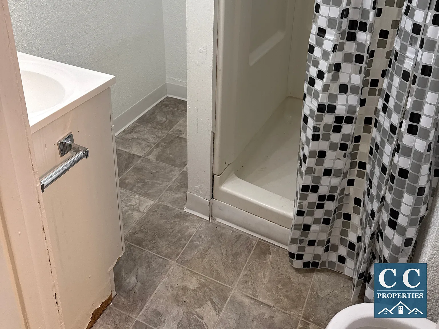 2 bed, $825 — Photo 2