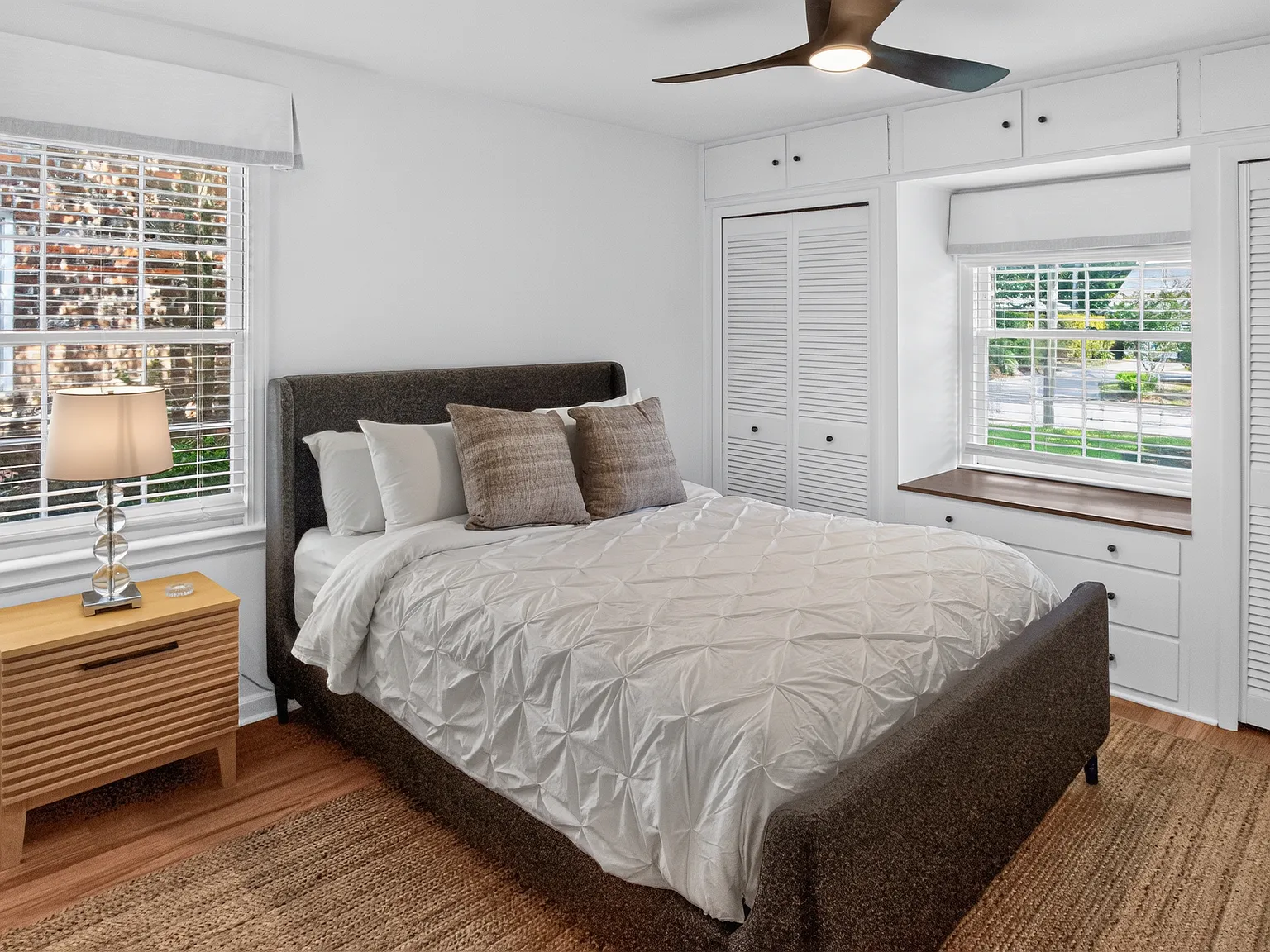 2 bed, 1150 sqft, $2,300 — Photo 3
