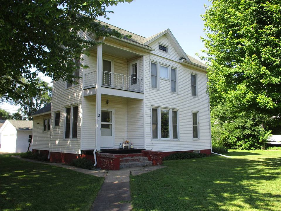 1st image of 131 W Farmer St