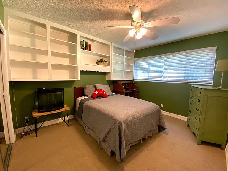 5921 McDonie Ave — Photo 13