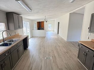 100 Windy Hollow Ln, Newland, NC 28657