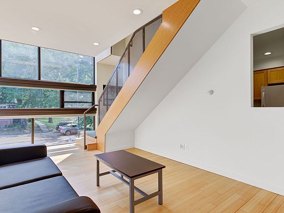 2nd image of 1315 Hill St #F