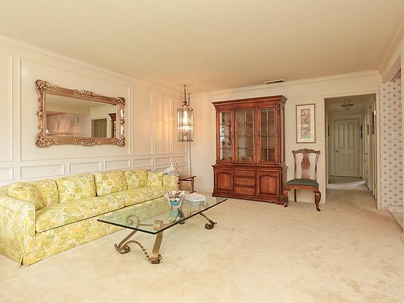 5th image of 6471 Canterbury Ct