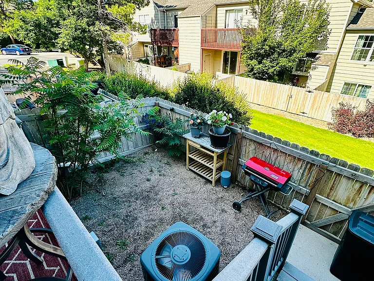 1119 S Waco St #F — Photo 14