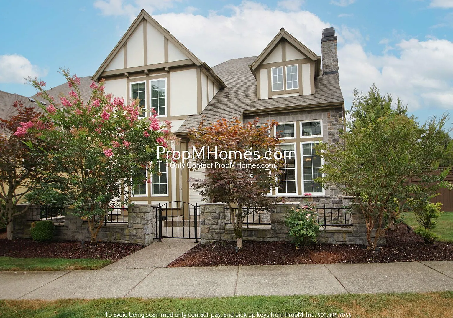 Updated Three Bedroom Home in Villebois - Corner Lot! — Photo 1