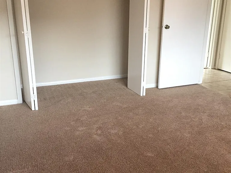 1111 Lyric Ln — Photo 5