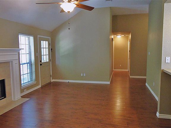 3rd image of 1205 Bayou Vista Dr