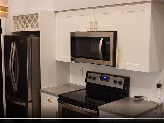 4th image of 9999 Summerbreeze Dr APT 118
