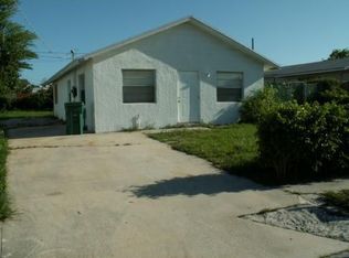 1465 W 32nd St, Riviera Beach, FL 33404