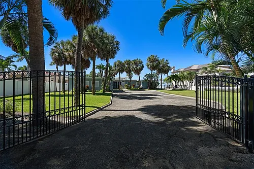1300 Gulf Blvd Photo 1