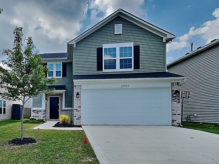 1st image of 10921 Woods Dr