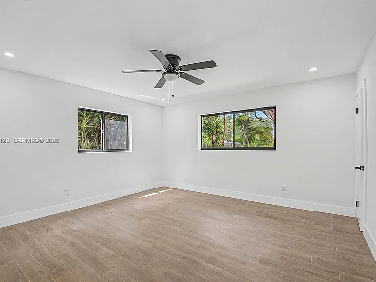 17050 SW 83rd Ave — Photo 12