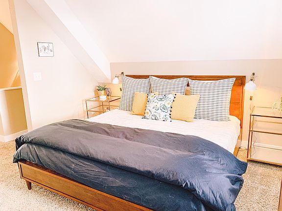 primary bedroom, upstairs