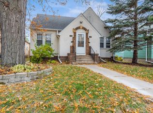 4329 Thomas Ave N, Minneapolis, MN 55412
