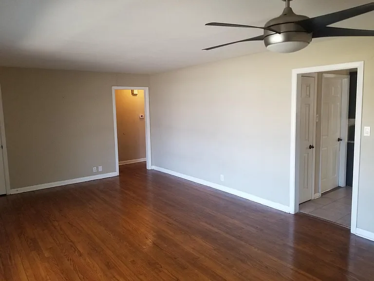 1805 Carlton St — Photo 3