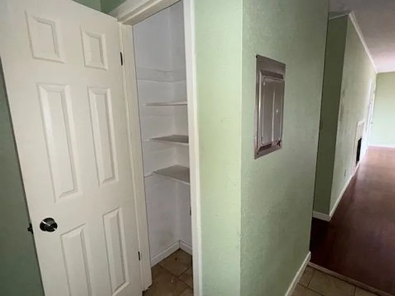 4250 Calallen Dr #3 — Photo 9
