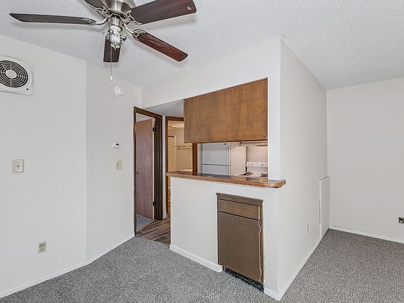 2nd image of 739 N Sheridan St APT 202