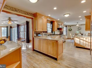 8 Corsham Dr, Medford, NJ 08055