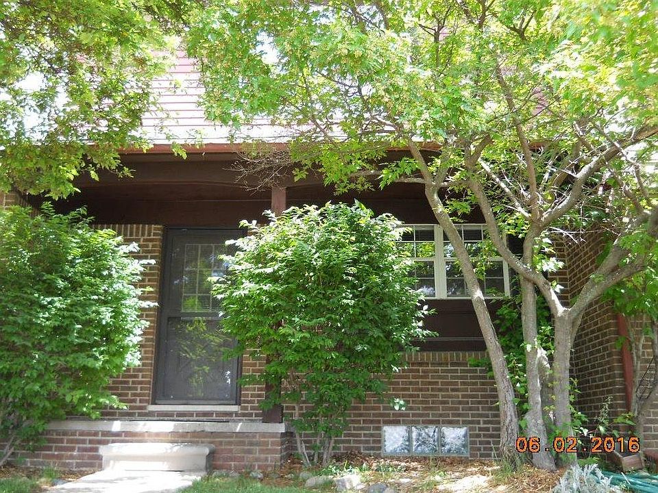 1st image of 3570 Burbank Dr