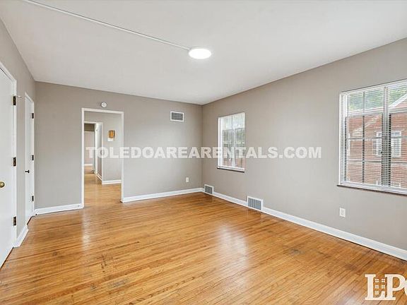 2nd image of 2244 W Sylvania Ave #6