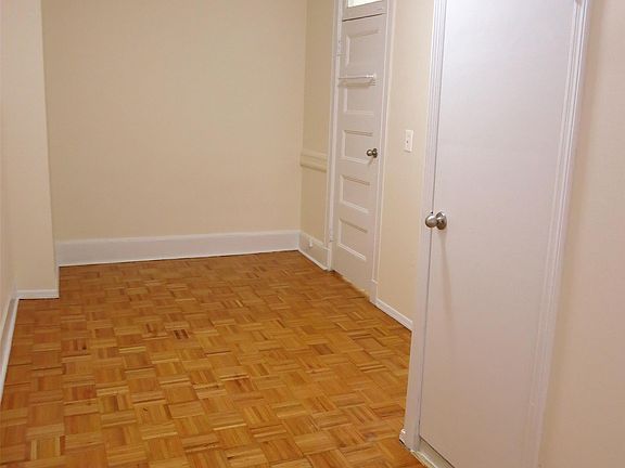 5th image of 509 E 78th St APT 4F