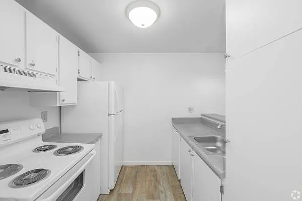 Kentbrook Apartments — Photo 5