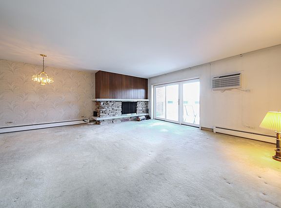 3rd image of 4221 Saratoga Ave APT 315A