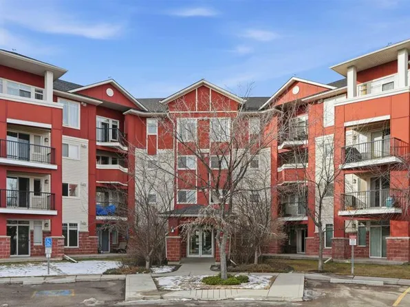 156 E Country Village Cir NE #114, Calgary, AB T3K 0E5