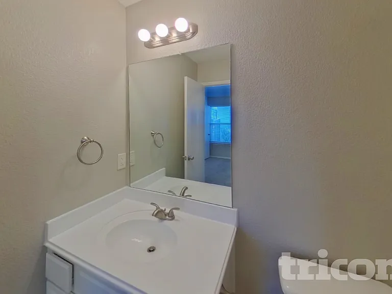 10525 Flamewood Dr — Photo 12