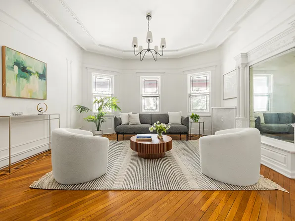 706 East 18th Street image 1 of 16