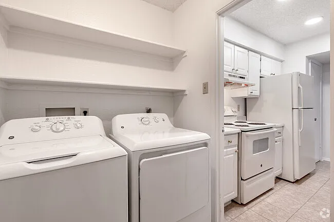 Wolfe Run Apartments — Photo 27