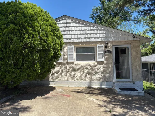 411 Carmody Hills Dr, Capitol Heights, MD 20743