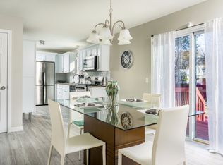 95 Breckwood Blvd, Springfield, MA 01109