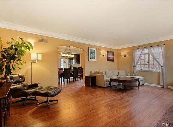 5th image of 1326 Fairfax St