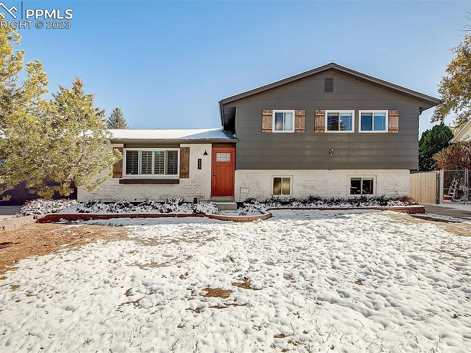 4447 Ranch Cir