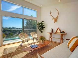 3836 Sunset Dr, Los Angeles, CA 90027
