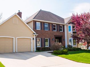 819 Fox Pointe Ln SW, Rochester, MN 55902