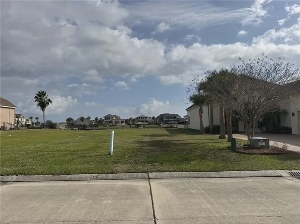 1067 Marina Villa S, Slidell, LA 70461