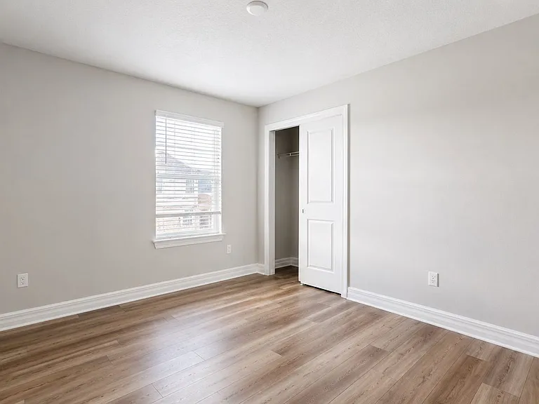 16628 Silver Brook Way — Photo 26