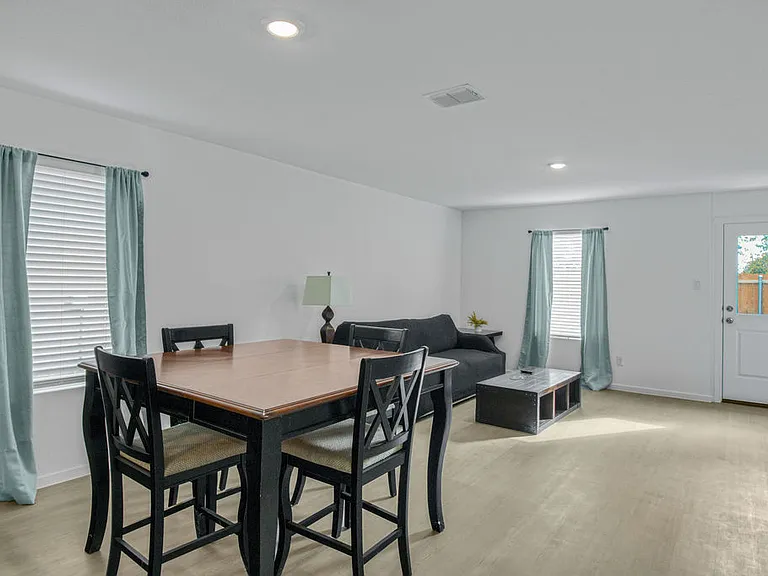 717 Sandhill Crane Ln — Photo 4