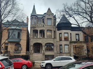 824 W Oakdale Ave #3, Chicago, IL