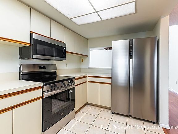 5th image of 251 Fenwick Dr Unit 14