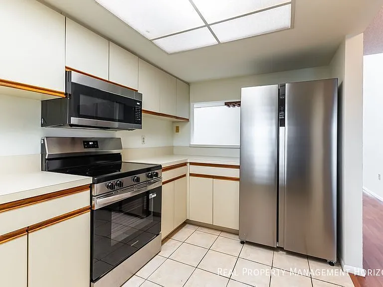 251 Fenwick Dr #14 — Photo 5