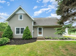 9973 N Pingree Rd, Alma, MI 48801