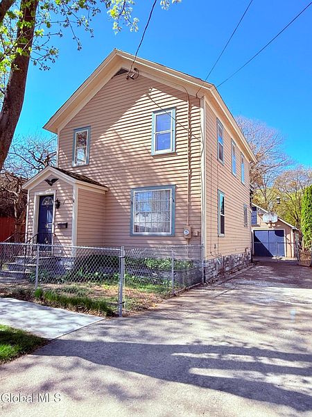 2nd image of 14 Davis Street