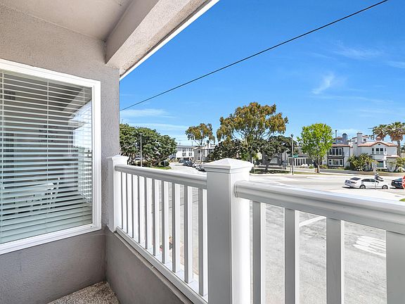4th image of 1632 Ocean Ave APT B