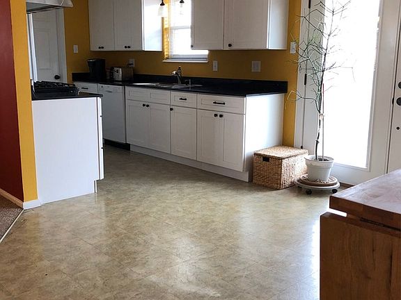 4th image of 707 N Avenue B