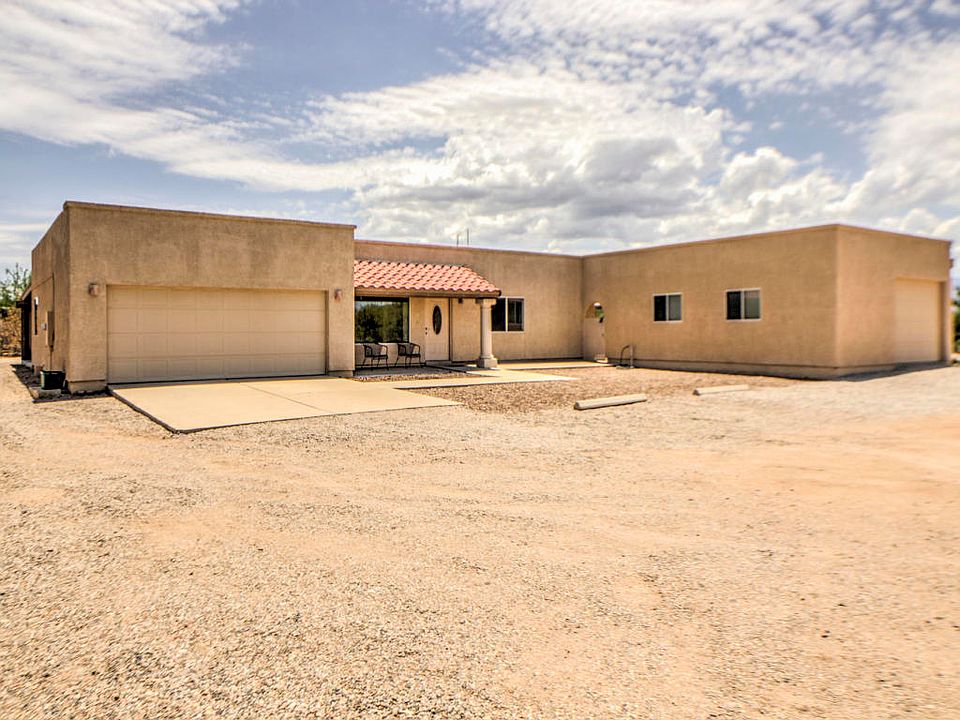 1st image of 17135 S Alvernon Way