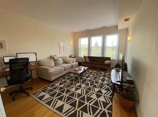 3055 N Spaulding Ave #3, Chicago, IL 60618