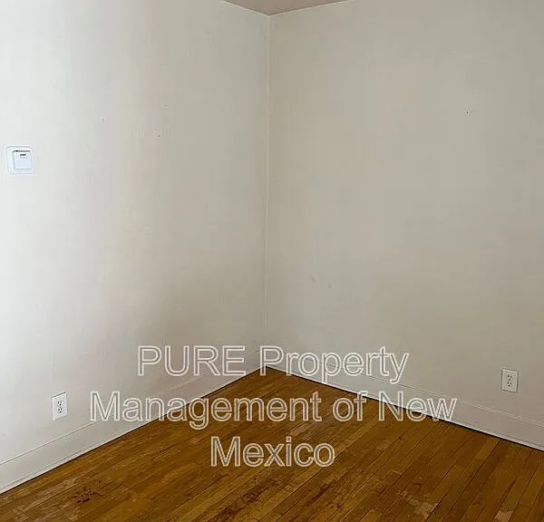 124 Aliso Dr NE #6 — Photo 2